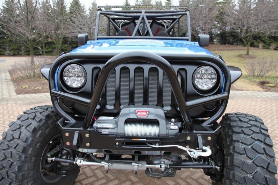  Jeep Wrangler Blue Crush Concept by Mopar 2011 года  (фото 8 из 16)